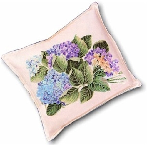 Hydrangea Pillow / Eva Rosenstand / 7742372