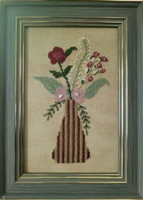 Colonial Centerpiece  / By the Bay Needleart