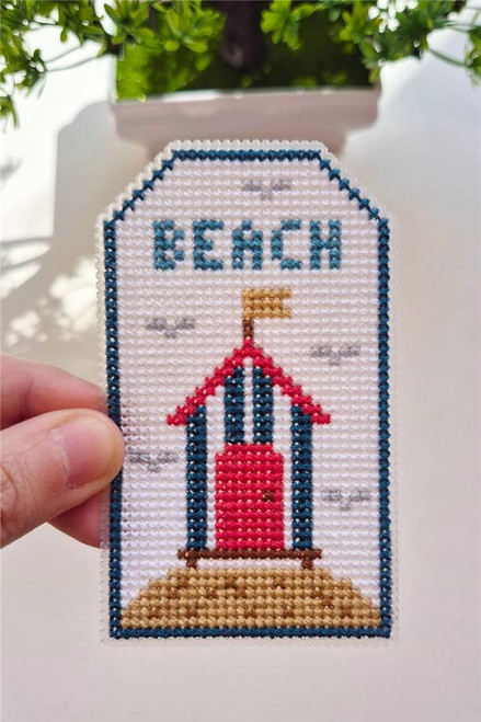Beach tag / Cute Embroidery By Kate