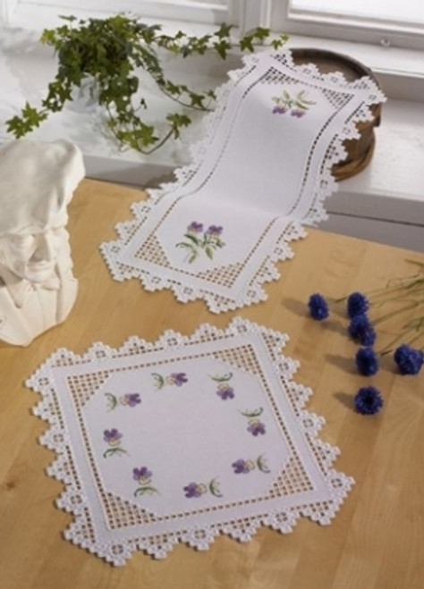 Hardanger with Violets  / Permin / 632853