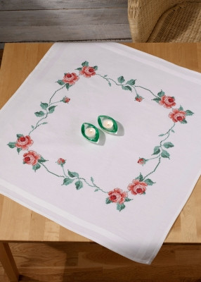 Roses Table Topper (lower) / Permin / 276851
