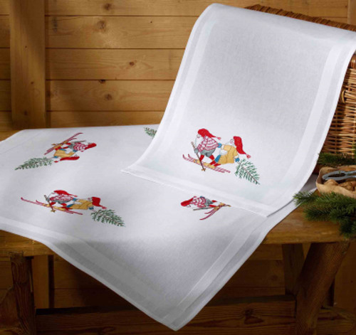 Here Comes the Tree -  Table Runner -  Embroidery (upper right) / Permin / 631601