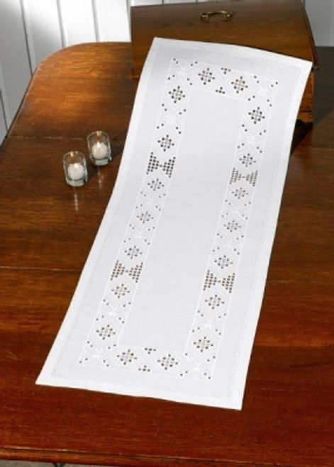 Hardanger White - Table Runner / Permin / 7558788