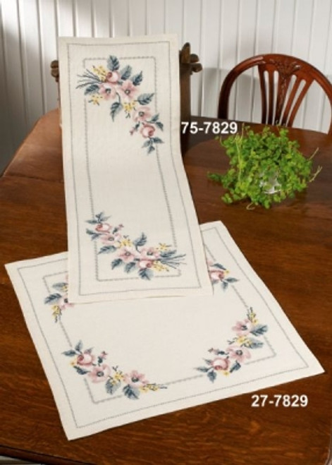 Roses Table Topper (top) / Permin / 757829