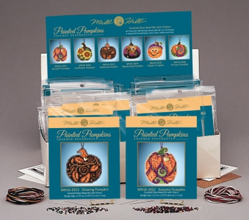 -Charmed Ornament Kits 2020 / Mill Hill / MH162020
