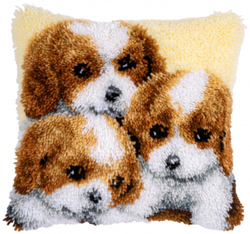 3 Dogs Cushion - Latch Hook  / Vervaco / PNV145646