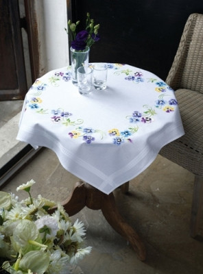 Pretty Pansies Table Cloth / Vervaco / PNV145232
