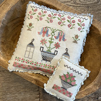 Jobiena's Flower Basket / From The Heart Needleart