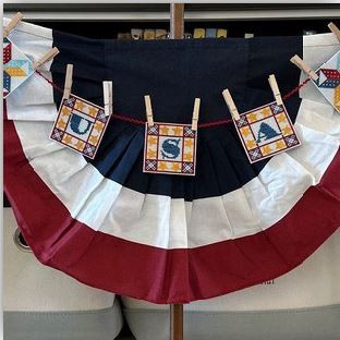 Patriotic Garland  / Luhu Stitches