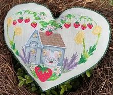 Strawberry Cottage / Luhu Stitches