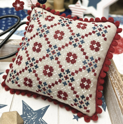 Red, White, & Blue Quilt / Primrose Cottage Stitches
