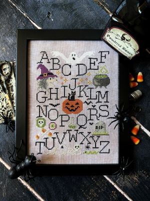 Halloween Alphabet Sampler / Puntini Puntini