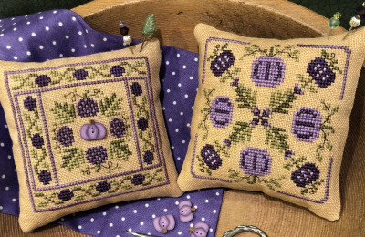 Purple Pumpkin Pin Keeps  / ScissorTail Designs