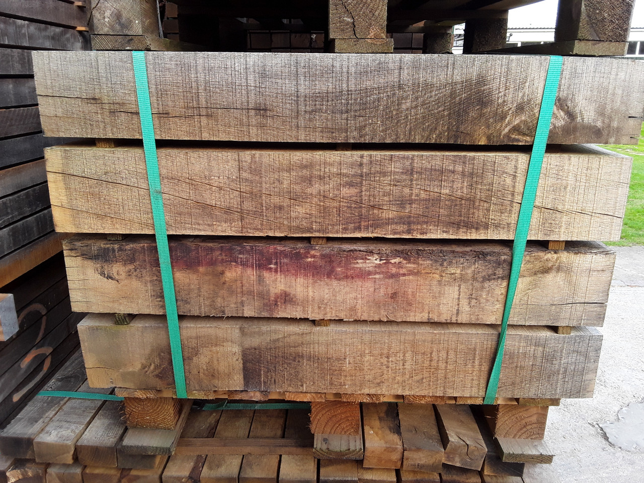 HARDWOOD AIR DRIED SAWN ENGLISH OAK BEAMS / BLOCK OFFCUTS
