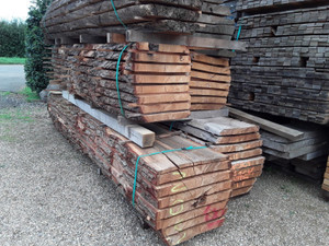 HARDWOOD WANEY EDGE / LIVE EDGE SAWN ENGLISH OAK SLAB / BOARD / TABLE HARDWOOD WANEY EDGE / LIVE EDGE SAWN ENGLISH OAK SLAB / BOARD / TABLE