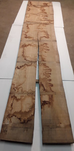 HARDWOOD AIR DRIED WANEY EDGE / LIVE EDGE TIMBER OAK BOARD / PLANK OFFCUT HARDWOOD AIR DRIED WANEY EDGE / LIVE EDGE TIMBER OAK BOARD / PLANK OFFCUT