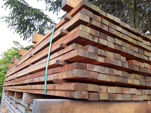 HARDWOOD SAWN AFRICAN TIMBER OPEPE RAILS / TIMBER OFFCUTS HARDWOOD SAWN AFRICAN TIMBER OPEPE RAILS / TIMBER OFFCUTS