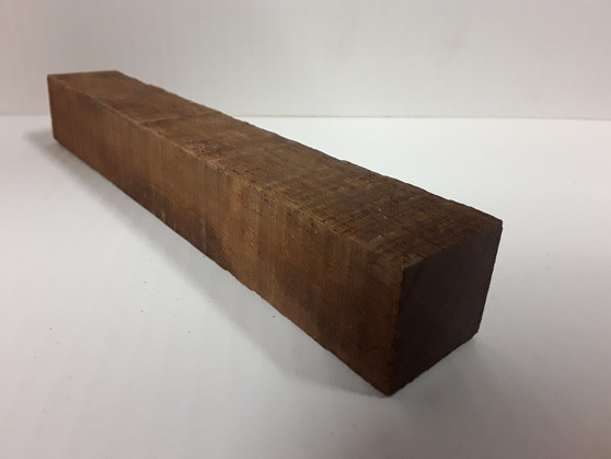 HARDWOOD DRY SAWN EKKI TIMBER BEAM / POST