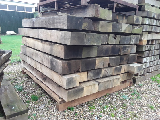 HARDWOOD SEMI SEASONED ENGLISH RUSTIC OAK BEAMS / TIMBER OFFCUTS