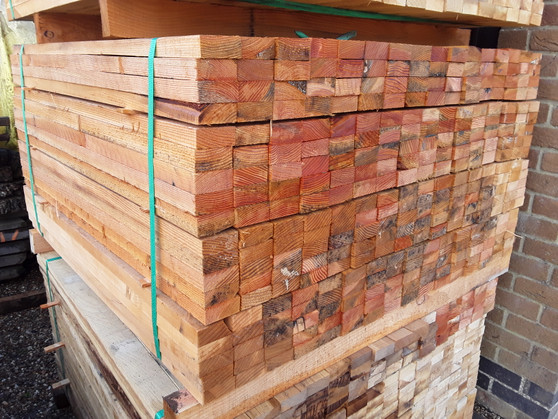 SOFTWOOD SAWN MIXED LARCH / DOUGLAS FIR RAILS / TIMBER OFFCUTS