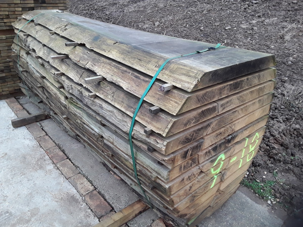 HARDWOOD WANEY EDGE / LIVE EDGE AIR DRIED SAWN CHESTNUT TIMBER SLABS / TABLES