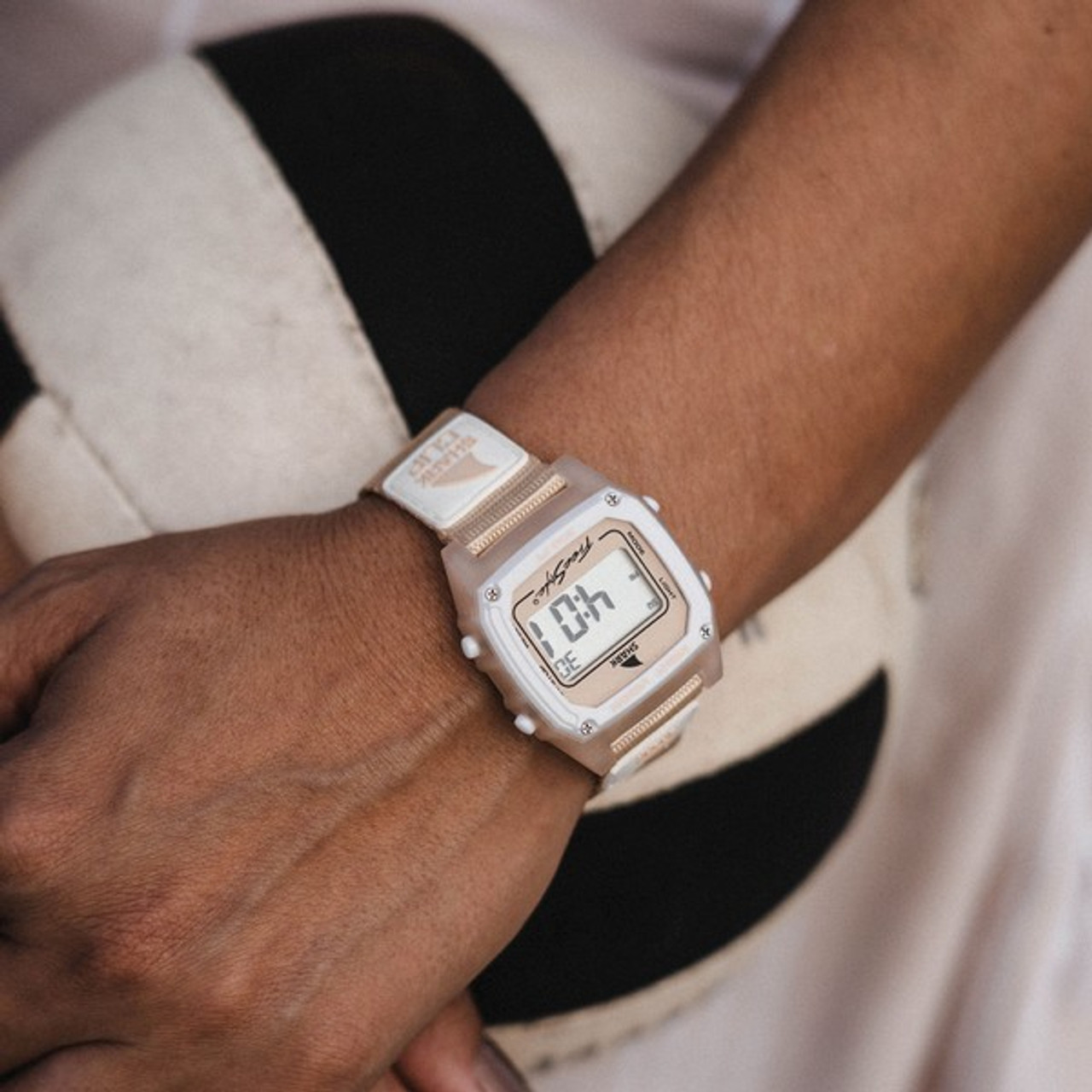 Shark Classic Clip- Peach