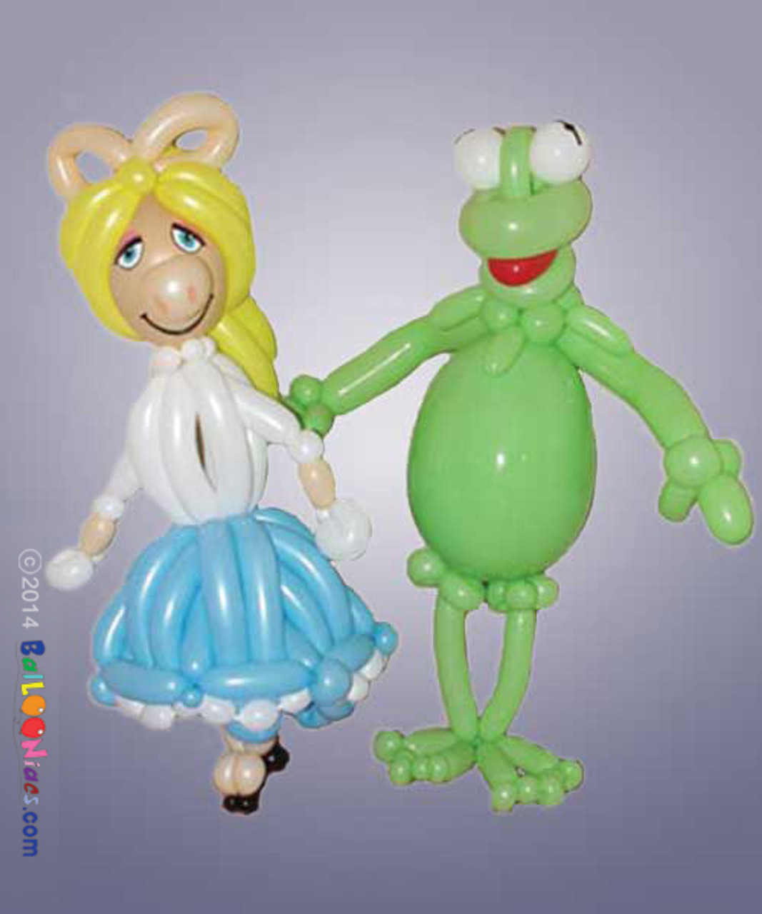 miss piggy and kermit kissing