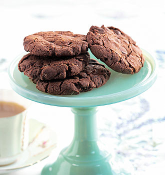 grainworks-epicurious-dark-choc-steel-cut-oat-cookies.jpg