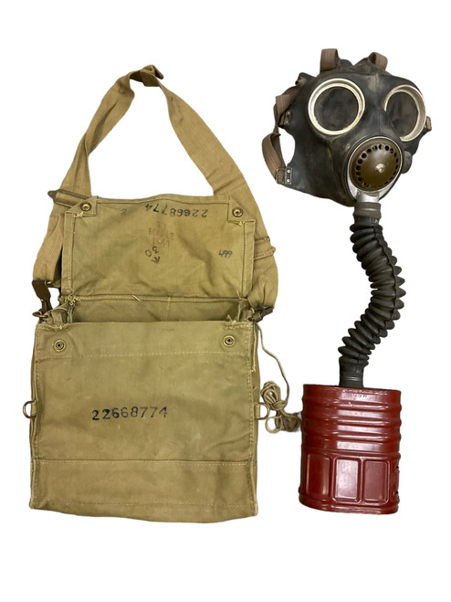 WW2 Canadian Army Gas Mask Respirator in Bag 1943 Dated