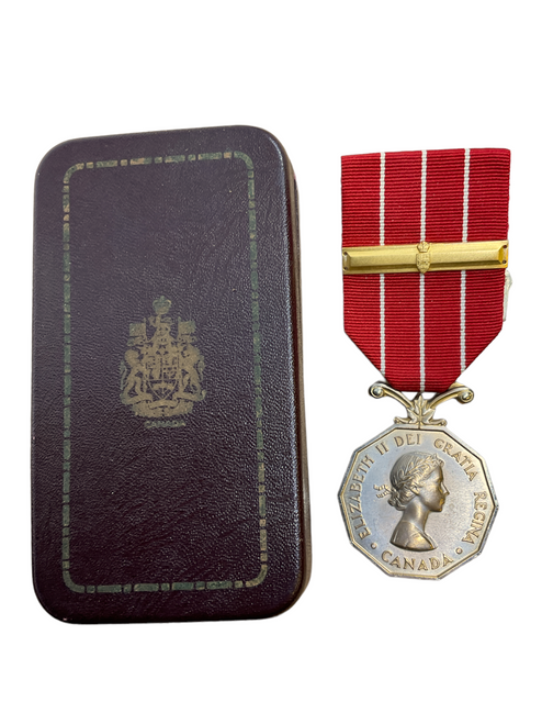 Canadian Forces RCAF Decoration Medal CD & Bar LAC Howe