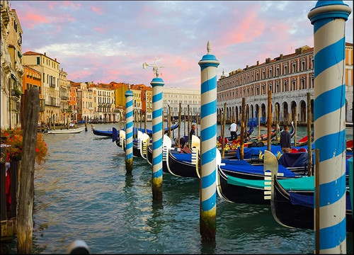 Italy Venice Canal Wall Print