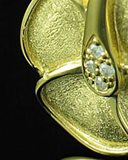 Jewelry Urn Blossom - Gold Plated - Engravable