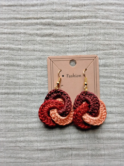 Crochet earings trinity knot
