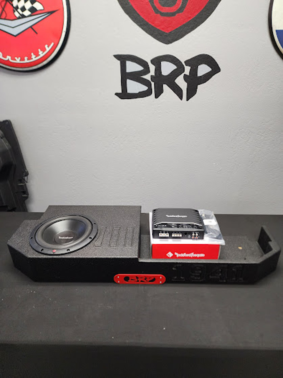 250 Watt Jeep Gladiator Single 10" Subwoofer Box With Storage Bin Combo