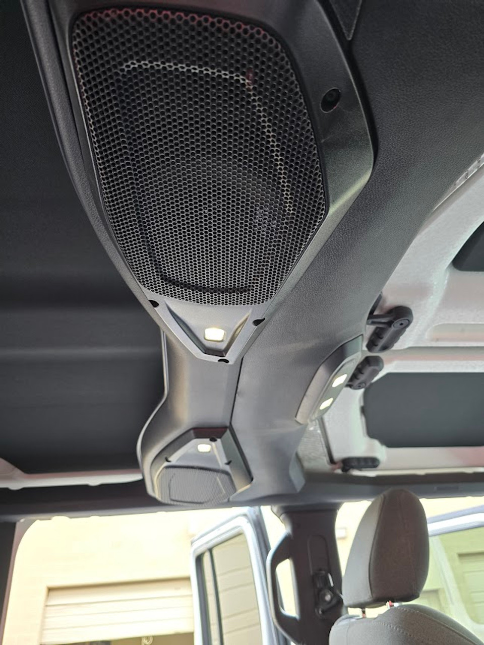 2024 Jeep Wrangler JL/Gladiator Soundbar Speaker Adapter, Harness And 6.5 Two Way Rockford Fosgate Speaker Combo