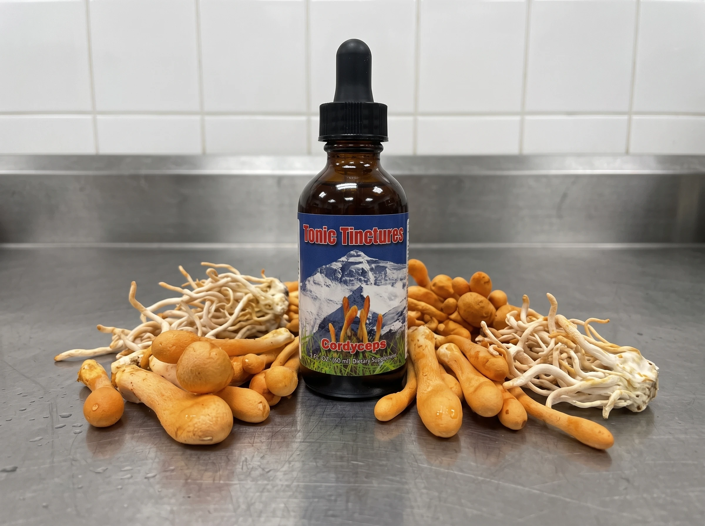 Cordyceps formulation with raw ingredients