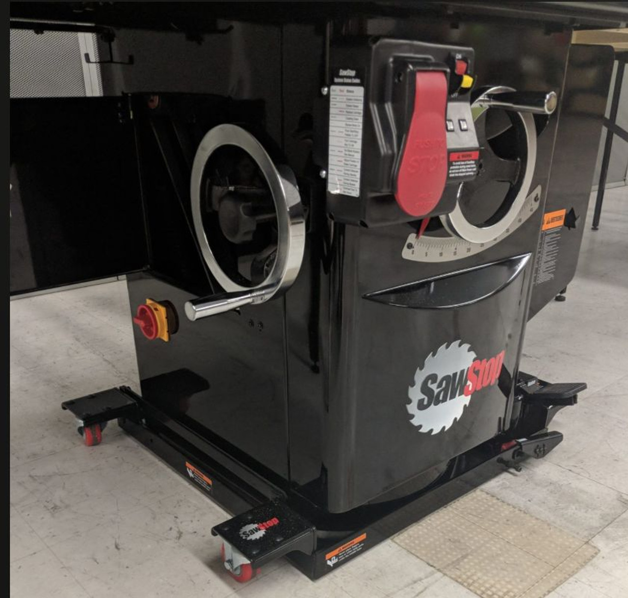 SawStop MB-IND-000 Industrial Mobile Base for your ICS table saw