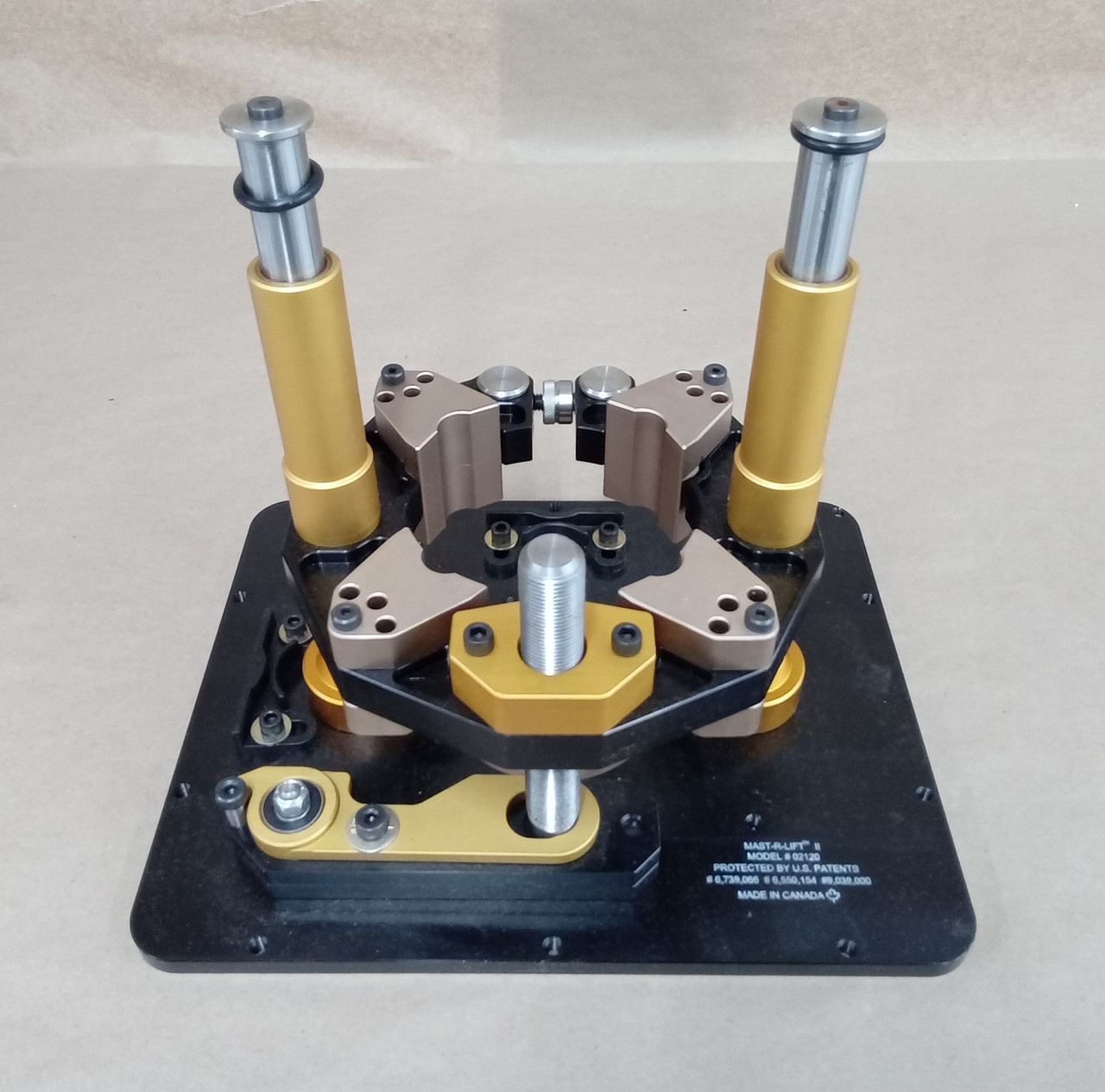 Outlet-INC-MAST-R-LIFT-II-A