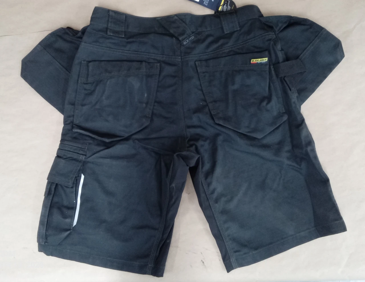 OUTLET-BLK-16371330990030-A