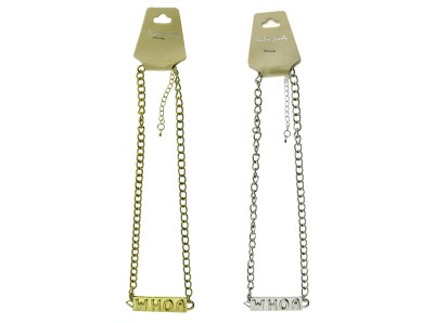 Chain link necklace with a name plate charm reading the word "whoa" N627B