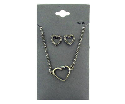 Silver tone heart necklace and earring set GRMT16