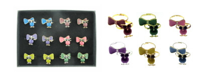 Double ring display of owls and bows R4C