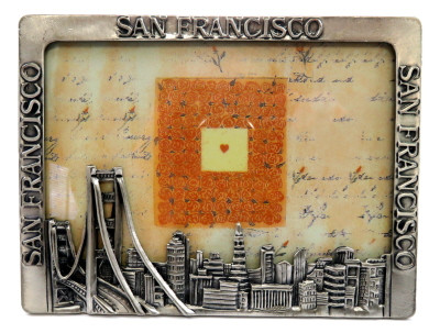 Pewter picture frame with the San Francisco sky line along the bottom and San Francisco written across the top and both sides pf1