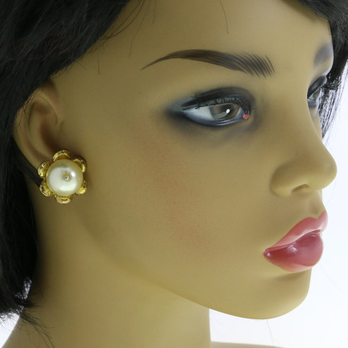 Imitation Pearl Flower Post Earrings Gold-Tone - E10