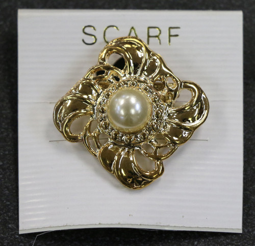 Assorted Scarf Clips & Scarf Rings 600 Pieces