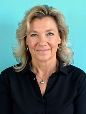 Suzanne Ross 2027