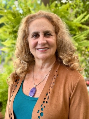 debra-guisti-2027.jpg debra-guisti-2027.jpg
