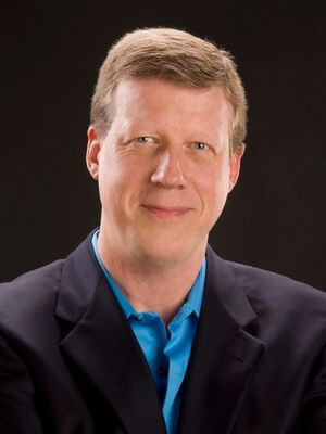 paul-hynek-300x400-19983.jpg