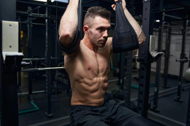 Staying Strong Without the Gym: How to Keep Gains During Travel, Injury, or Chaos