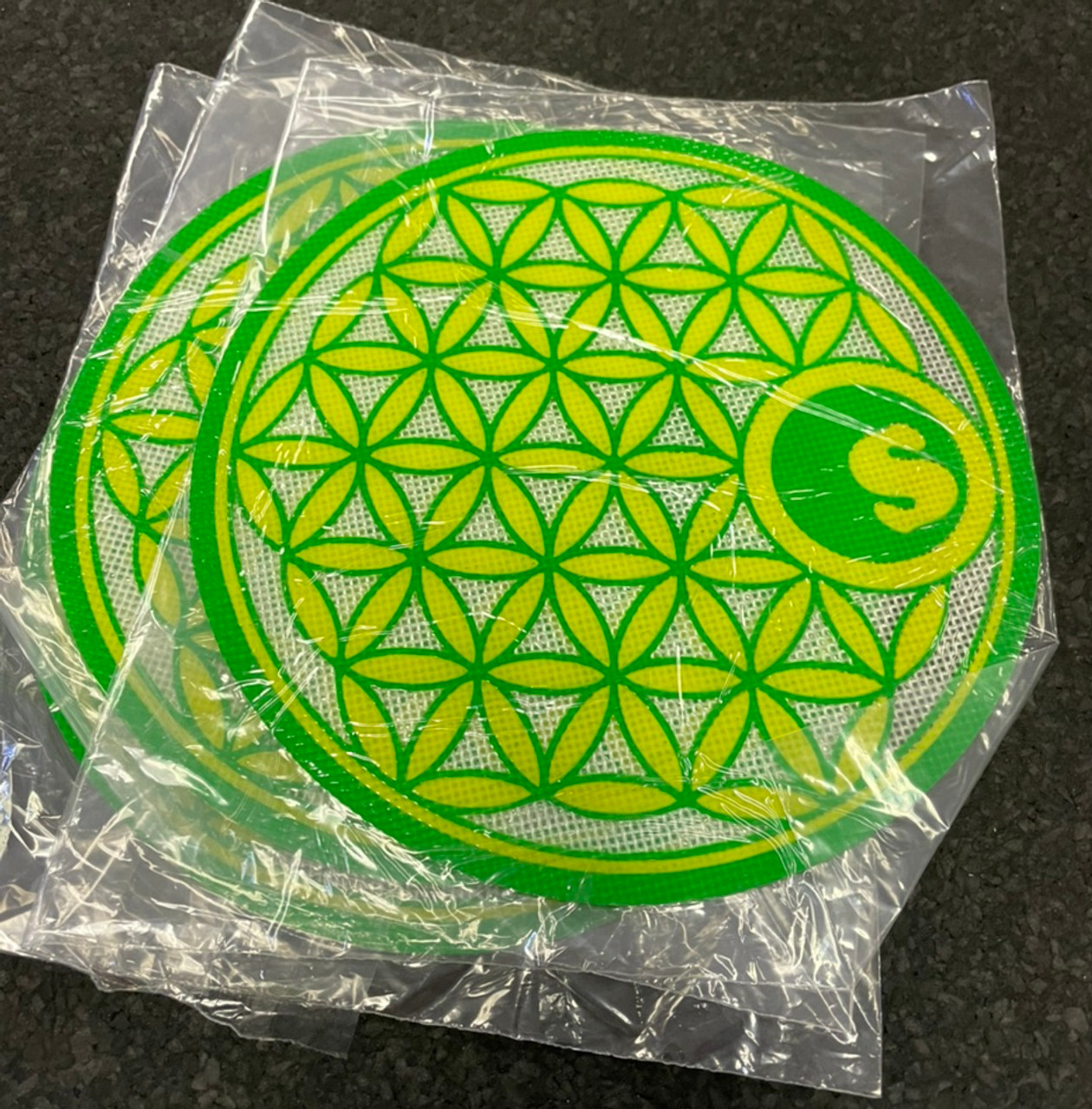 Seedless Flower of Life silicone dab mat - Many Clouds Smoke Shop